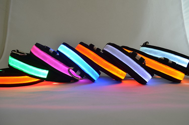 Collare per cani luminoso a led